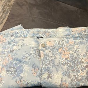 American Eagle size 18 floral jeggings